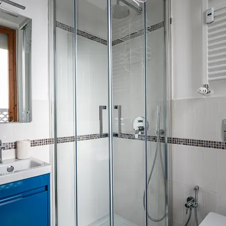 شقة Visarno & Roomy Flat X6 With Parking