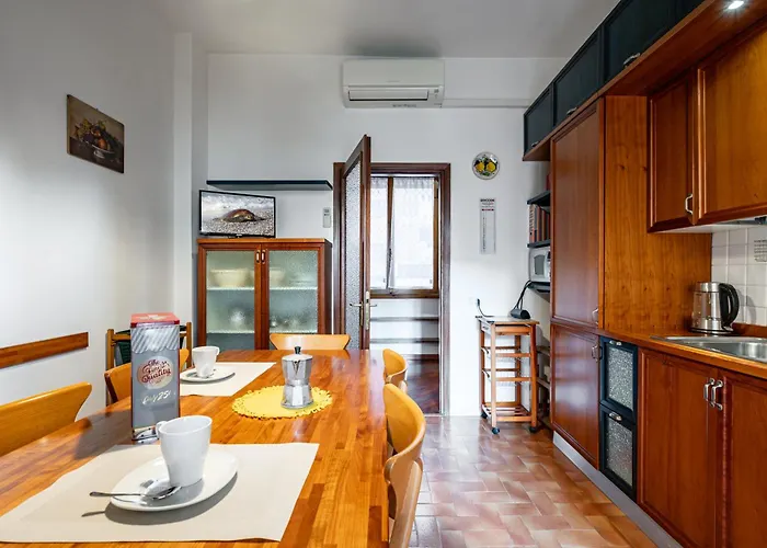Guesthost - Visarno & Roomy Flat X6 With Parking Apartament Florencja