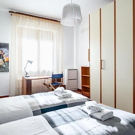 Visarno & Roomy Flat X6 With Parking