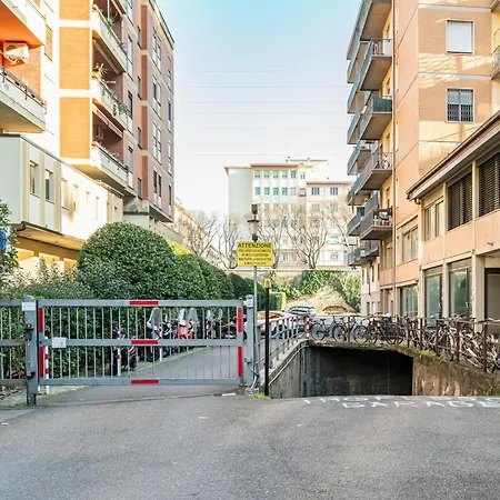 Visarno & Roomy Flat X6 With Parking דירה